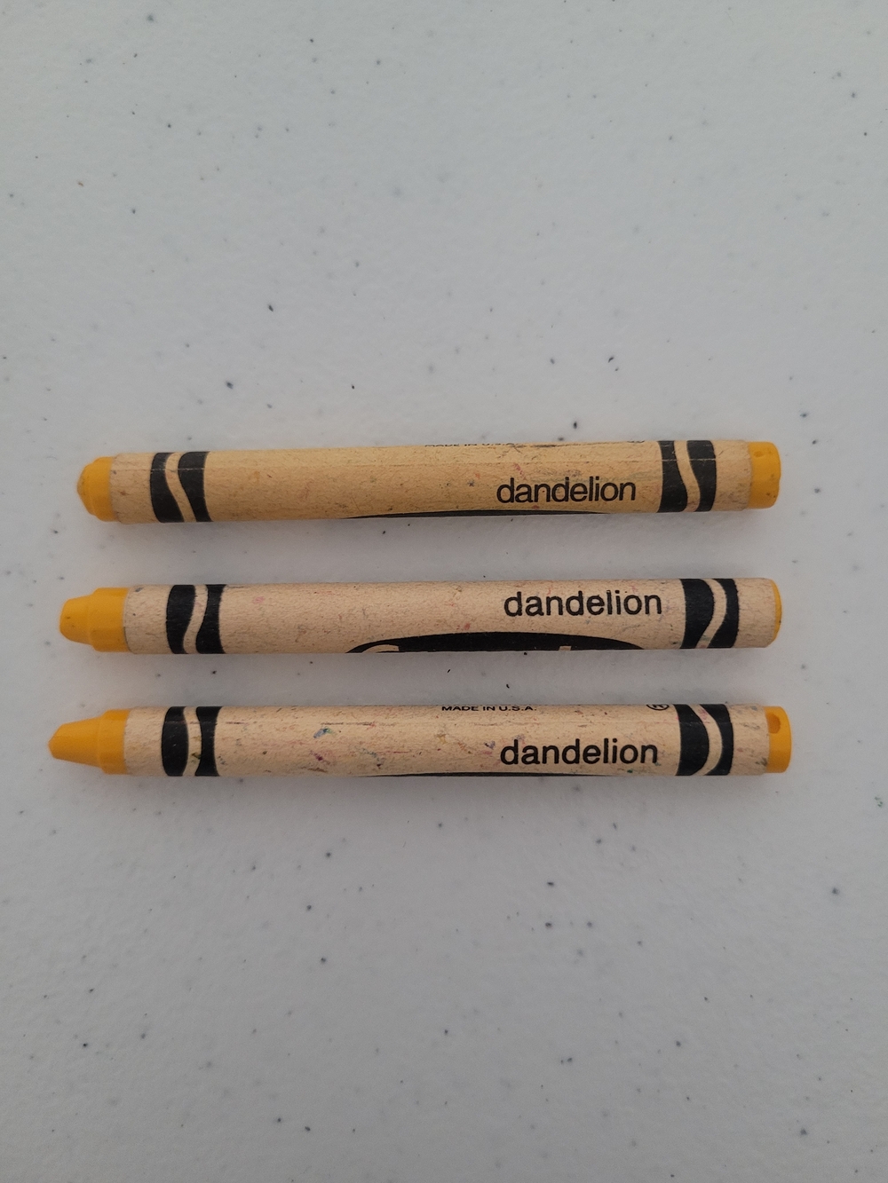 Crayola Dandelion Yellow Crayons - Set of 3